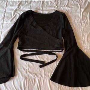 Crop top. Flare sleeve shirt. Size L